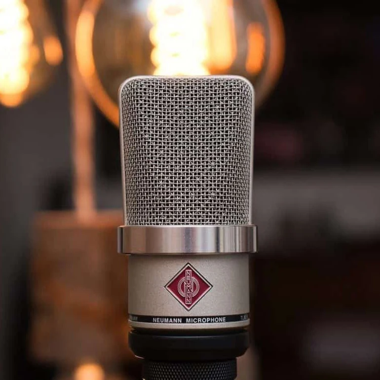 Micro Condenser Neumann TLM 102 cho phòng thu chuyên nghiệp